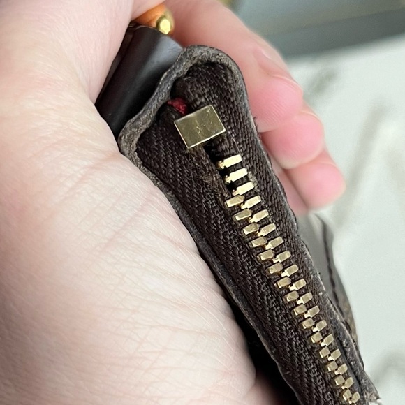 💸 SOLD • Authentic Louis Vuitton Thames GM Damier Ebene Shoulder Bag - Picture 13 of 13